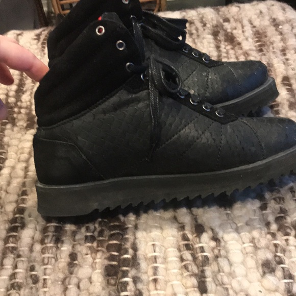 Liebeskind black leather hiking boots. EUC 38 - Picture 11 of 12